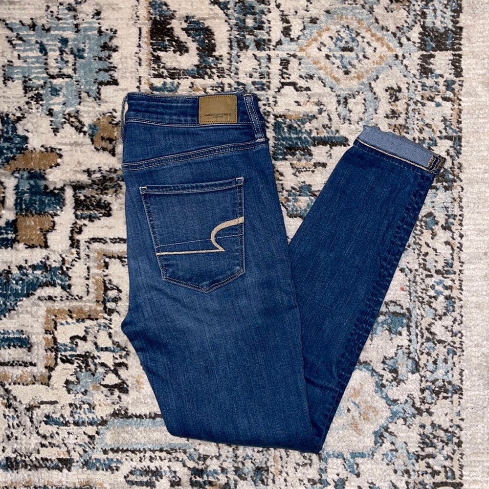 AE Light Wash Jeggings